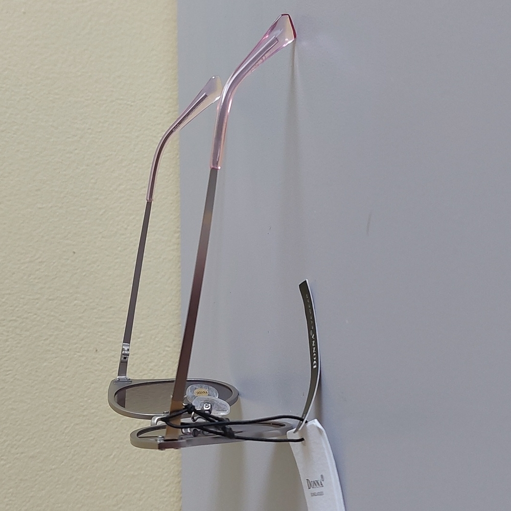Pink sunglasses 👓 🌞 - Picture 3 of 8